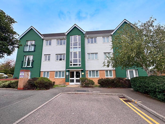2 Bedroom Flat For Sale In Hera Close, Southend-On-Sea, SS2