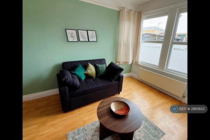 1 Bedroom Flat To Rent In Holcroft, Cambridge, CB1