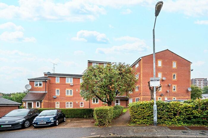 1 Bedroom Flat To Rent In Armoury Road, Deptford, London, SE8