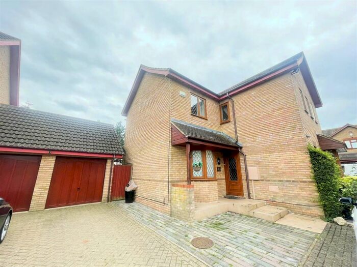 4 Bedroom Detached House To Rent In Pastern Place, Downs Barn, Milton Keynes, MK14