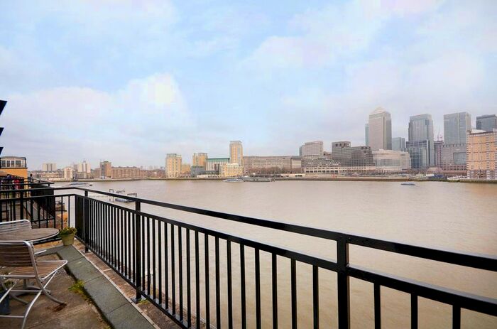 1 Bedroom Flat To Rent In Rotherhithe Street, Rotherhithe, London, SE16