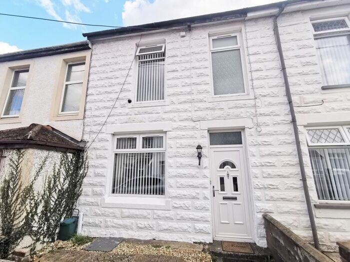 3 Bedroom Terraced House For Sale In Dol-Y-Felin Street, Caerphilly, CF83