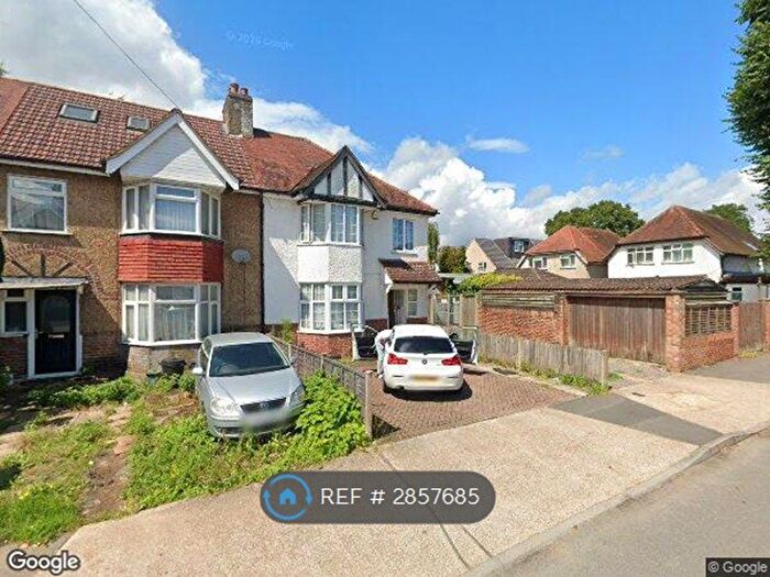 Studio To Rent In Dickens Ave, Uxbridge, UB8