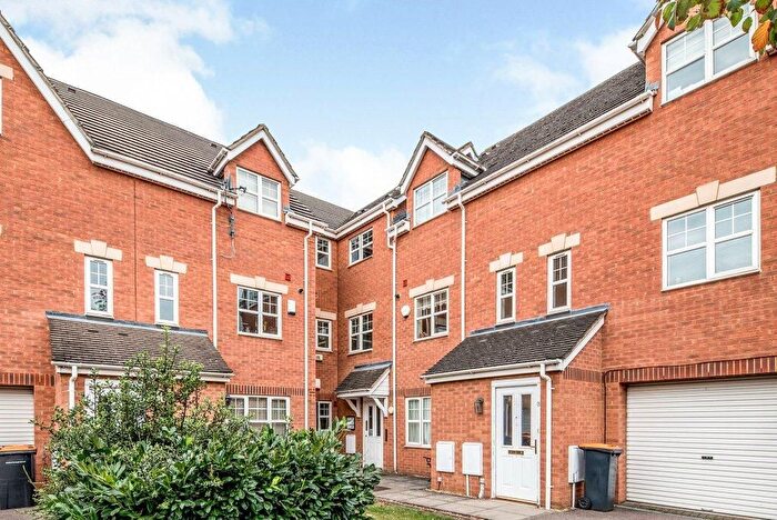 2 Bedroom Flat To Rent In Haynes Road, Bedford, MK42