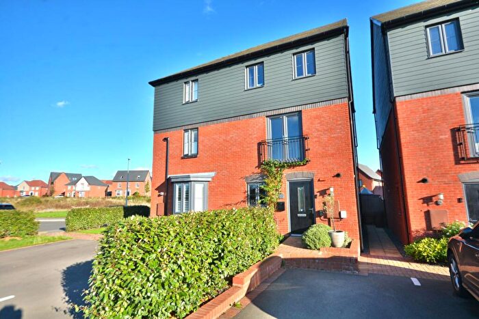 4 Bedroom Semi-Detached House For Sale In Moors Lane, Houlton, CV23