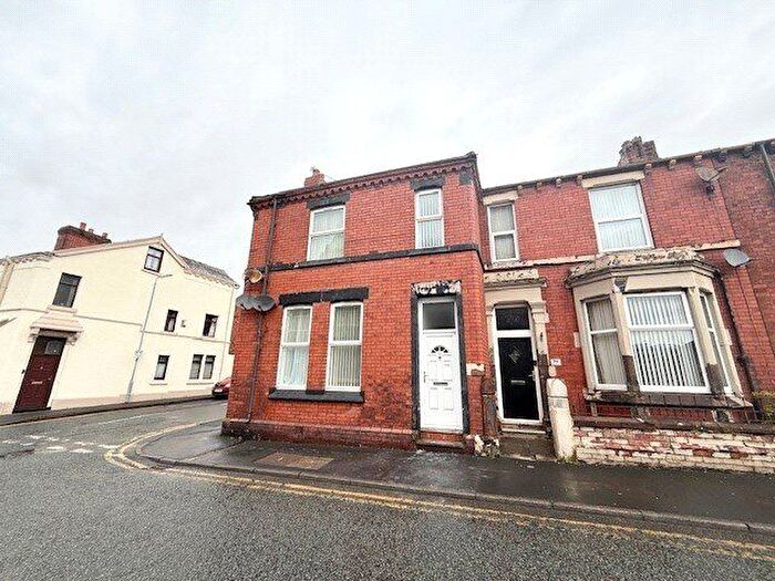 2 Bedroom Flat For Sale In Crab Street, St. Helens, Merseyside, WA10