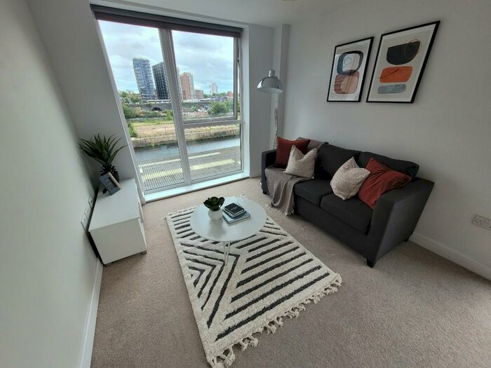 3 Bedroom Apartment To Rent In Bridgewater Point, Worrall Street, Manchester, Greater Manchester, M5