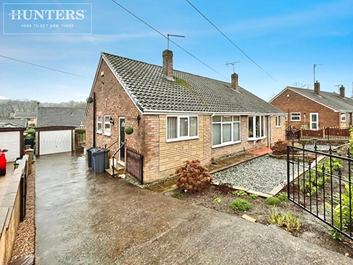 2 Bedroom Semi-Detached Bungalow For Sale In Bourne Road, Worsbrough, Barnsley, S70