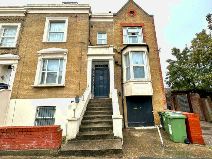 4 Bedroom Maisonette To Rent In Alpha Road, New Cross, SE14