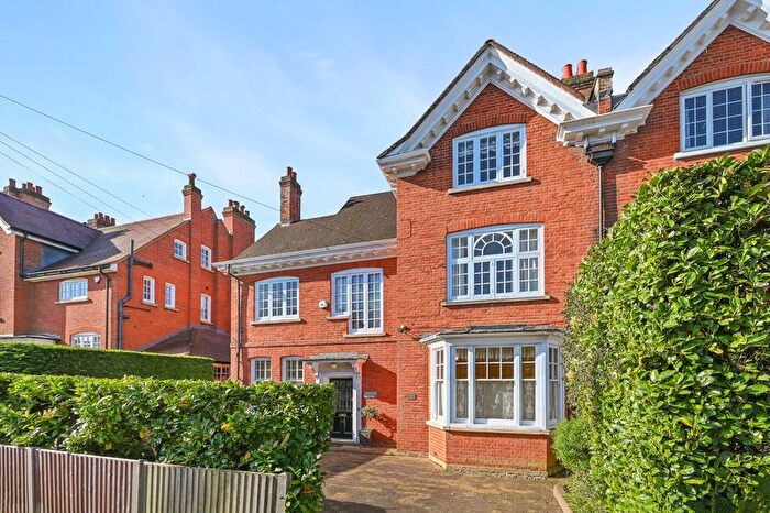 5 Bedroom Semi Detached House For Sale In Cecil Park, Pinner, HA5