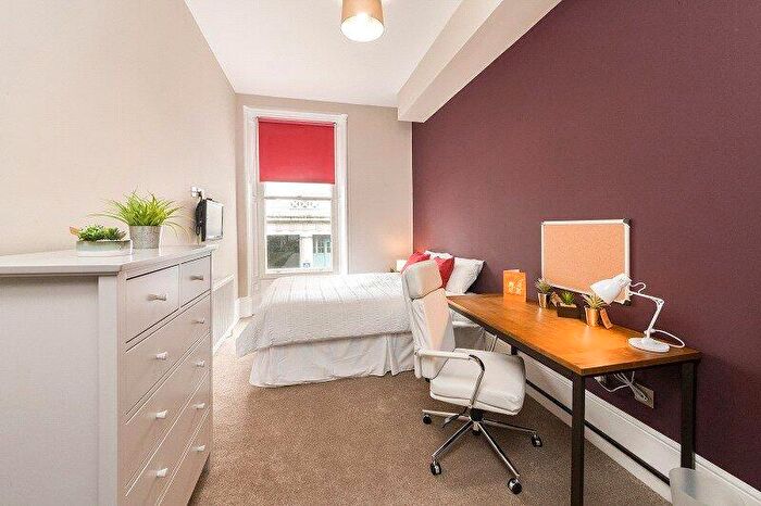 6 Bedroom Apartment To Rent In St. James House, - Portland Terrace, NE2