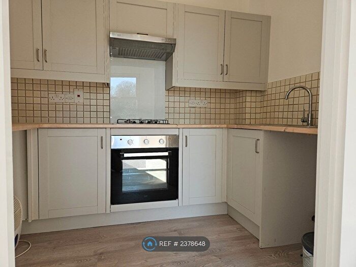 1 Bedroom Flat To Rent In Lower Addiscombe Road, East Croydon, CR0