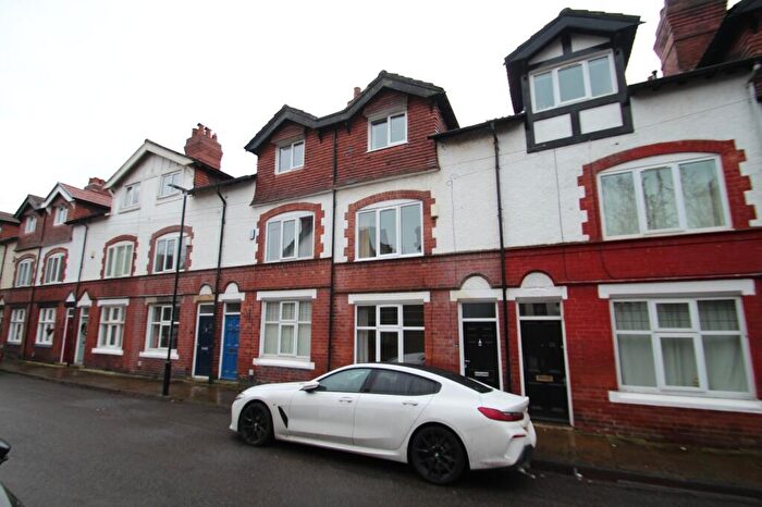 4 Bedroom Terraced House To Rent In Hawthorn Mount, Leeds, West Yorkshire, LS7