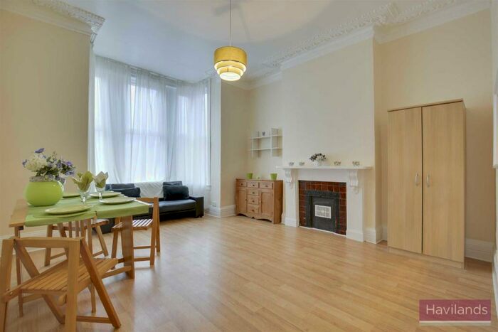 1 Bedroom Flat To Rent In Lordship Lane, Wood Green, N22