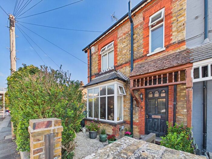 3 Bedroom Semi-Detached House For Sale In Walmsley Road, Broadstairs, CT10