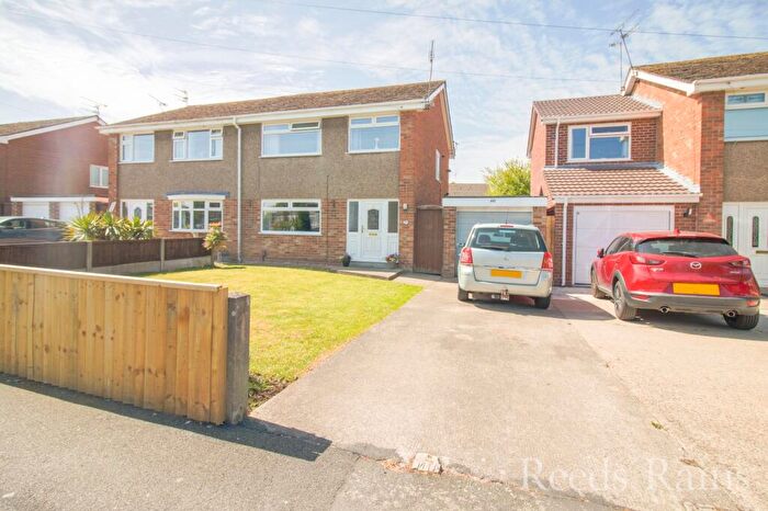 3 Bedroom Semi-Detached House For Sale In Overpool Road, Great Sutton, Ellesmere Port, Cheshire, CH66