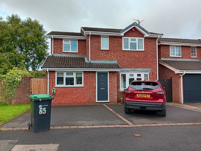 4 Bedroom Detached House For Sale In Bolingey Way, Hucknall, Nottingham, NG15