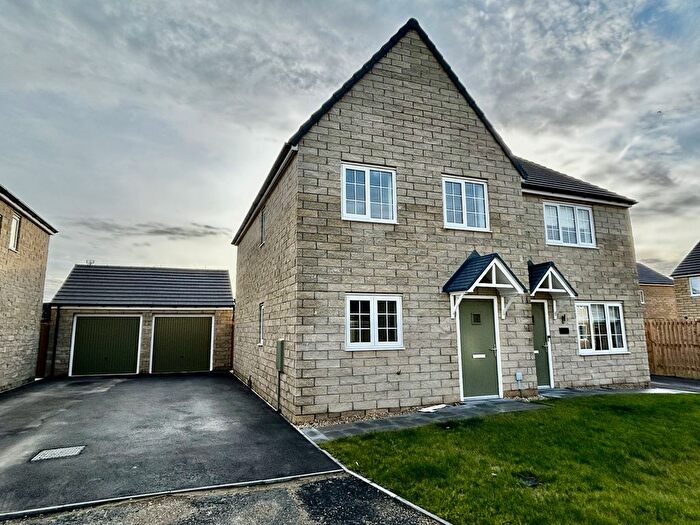 3 Bedroom Semi Detached House For Sale In Elm Drive, Holbeach, PE12