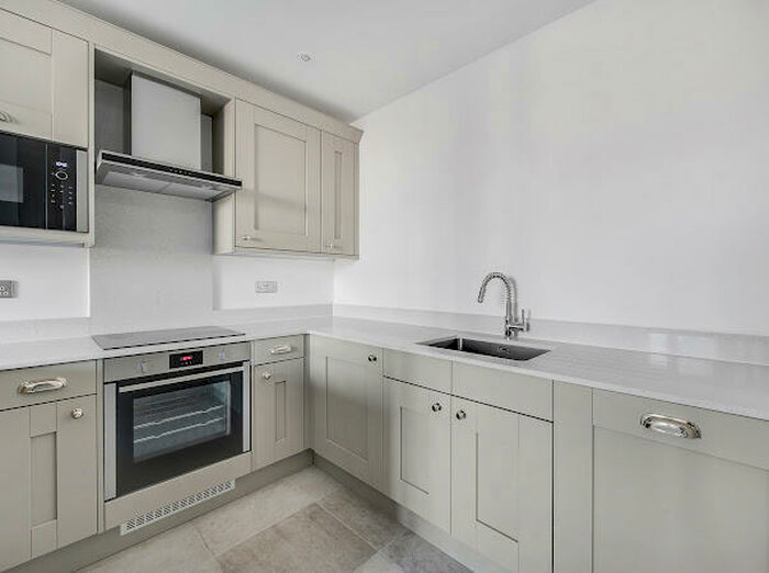 1 Bedroom Apartment To Rent In Montford Place, London, SE11