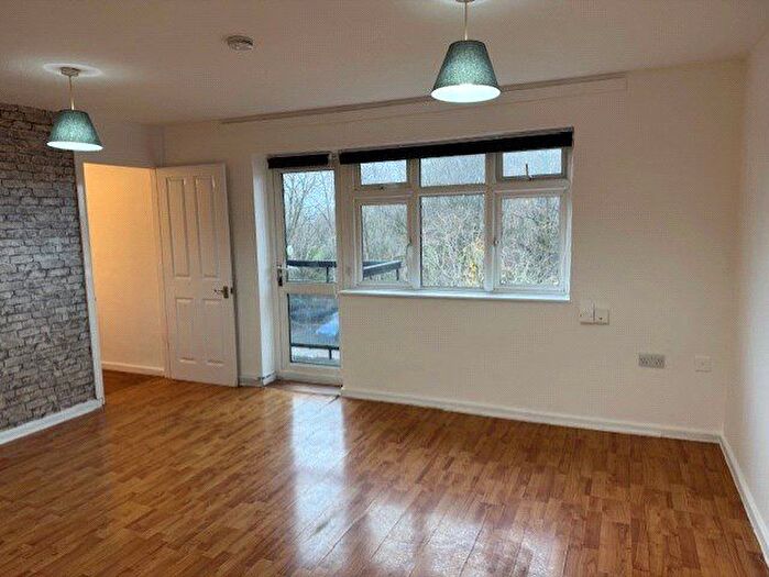 1 Bedroom Flat To Rent In Haversham Court, Greenford, UB6