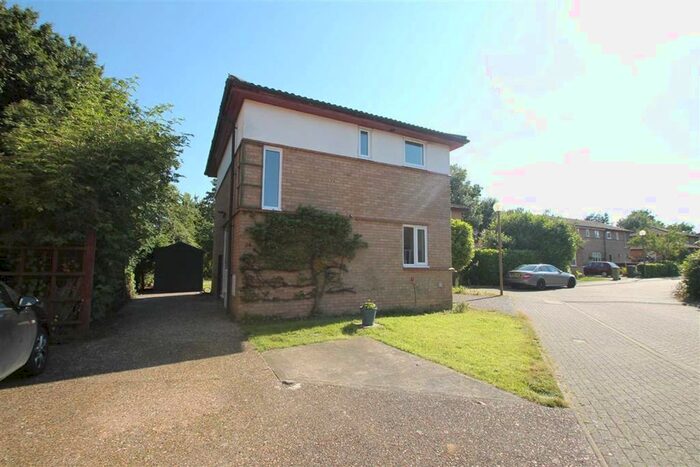3 Bedroom Detached House To Rent In Silicon Court, Shenley Lodge, Milton Keynes, Buckinghamshire MK5