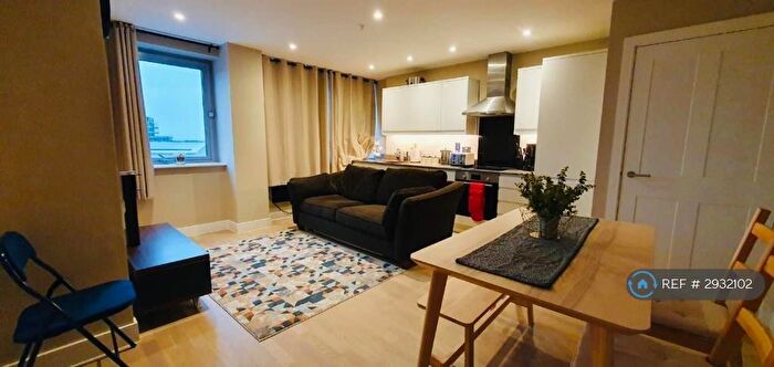2 Bedroom Flat To Rent In Southchurch Road, Southend-On-Sea, SS1