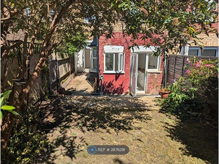 1 Bedroom Flat To Rent In Warham Road, London, N4