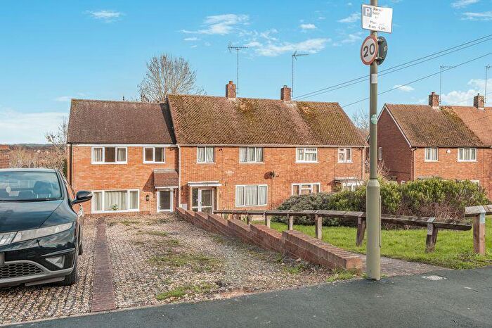 3 Bedroom Terraced House For Sale In Western Crescent, Banbury, OX16