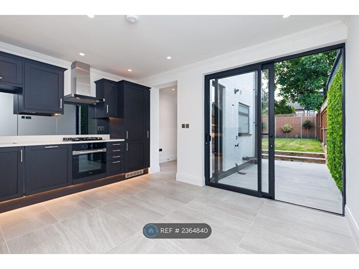 3 Bedroom Terraced House To Rent In Mayfield Road, London, E17