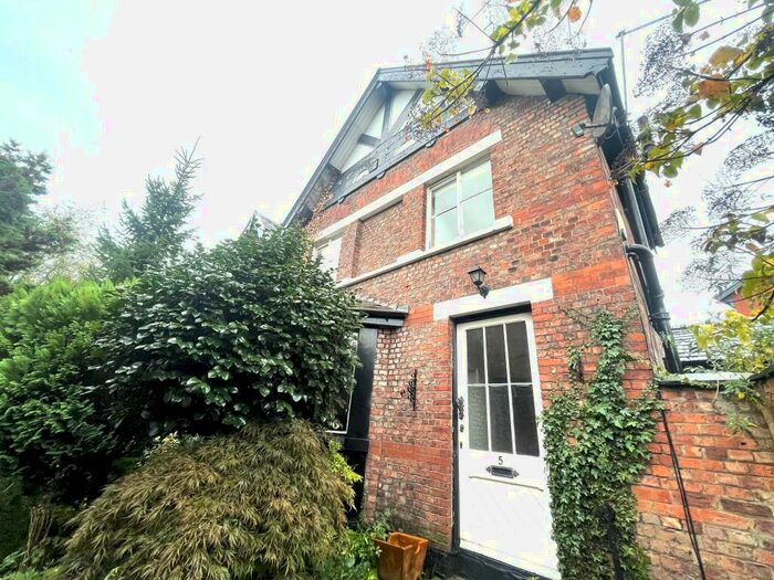 3 Bedroom House To Rent In The Grove, Didsbury, M20
