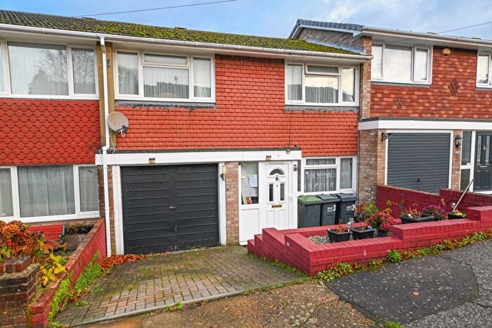 3 Bedroom Terraced House For Sale In Kennedy Close, Purbrook, PO7