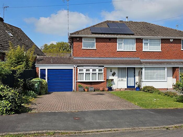 3 Bedroom Semi-Detached House For Sale In Compton Close, Kinver, DY7