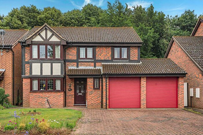 4 Bedroom Detached House For Sale In Wyton, Welwyn Garden City, AL7