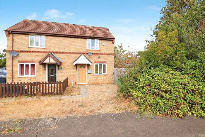 1 Bedroom Semi-Detached House For Sale In Meadenvale, Peterborough, Cambridgeshire, PE1