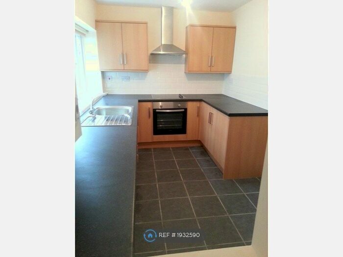3 Bedroom Terraced House To Rent In Talbot Road, Wrexham, LL13