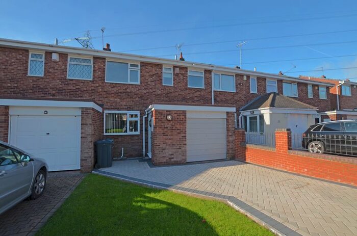 3 Bedroom Terraced House To Rent In Chichester Drive, Quinton, Birmingham, B32