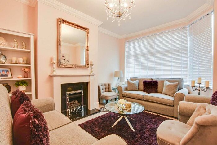 3 Bedroom Terraced House For Sale In Kimberley Road, Leicester, LE2