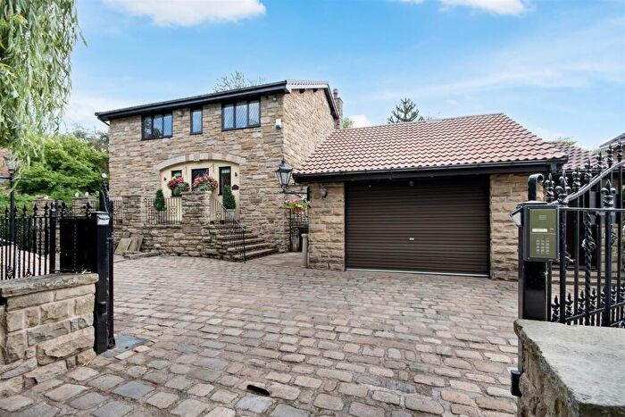 3 Bedroom Detached House For Sale In Moorhouse Lane, Whiston, Rotherham, S60