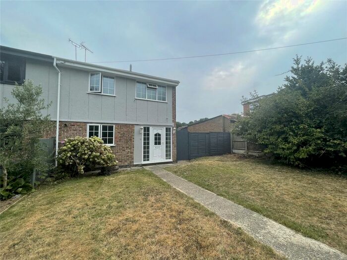 3 Bedroom End Of Terrace House To Rent In Temple Way, Worth, CT14