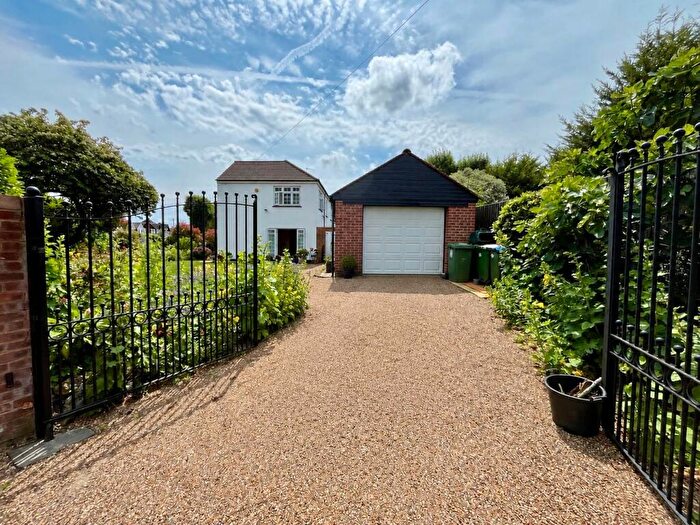 4 Bedroom End Of Terrace House For Sale In Lansdown Road, Sidcup, DA14