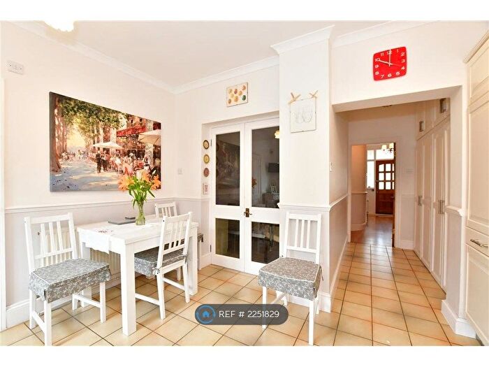 4 Bedroom Terraced House To Rent In Altmore Avenue, London, E6
