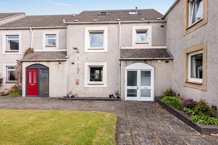 4 Bedroom Terraced House For Sale In Bonaly Brae, Bonaly, Edinburgh, EH13