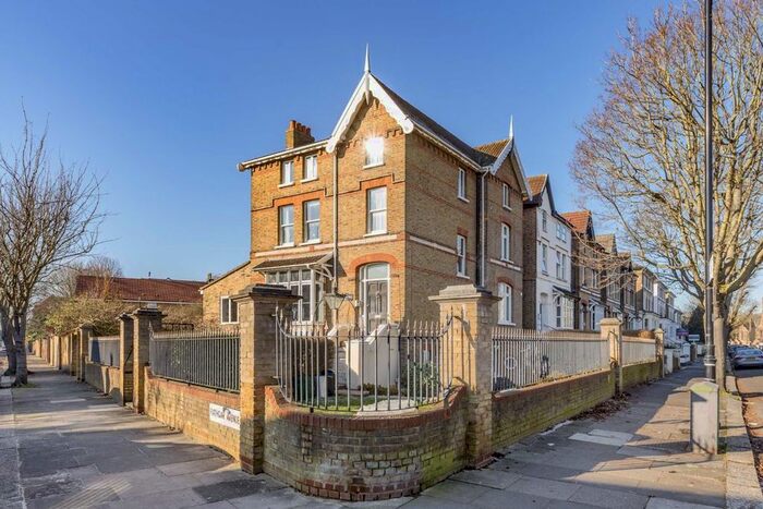 1 Bedroom Flat To Rent In Churchfield Road, London, W13