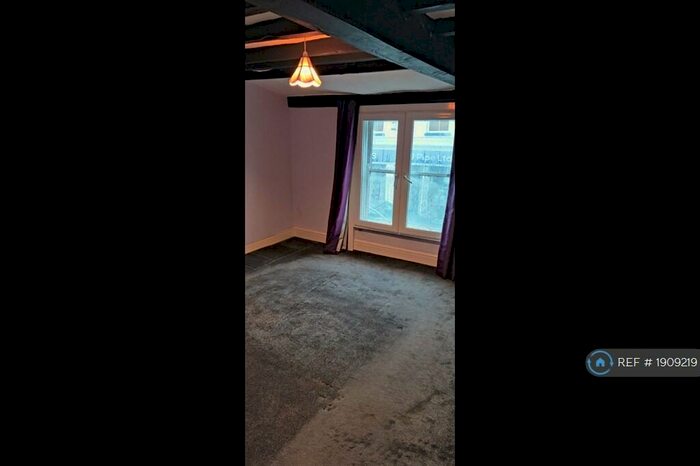 2 Bedroom Flat To Rent In Queen Street, Haverhill, CB9