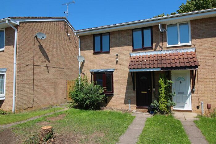 3 Bedroom Semi Detached House For Sale In Brailsford Close, South Bretton, Peterborough, PE3