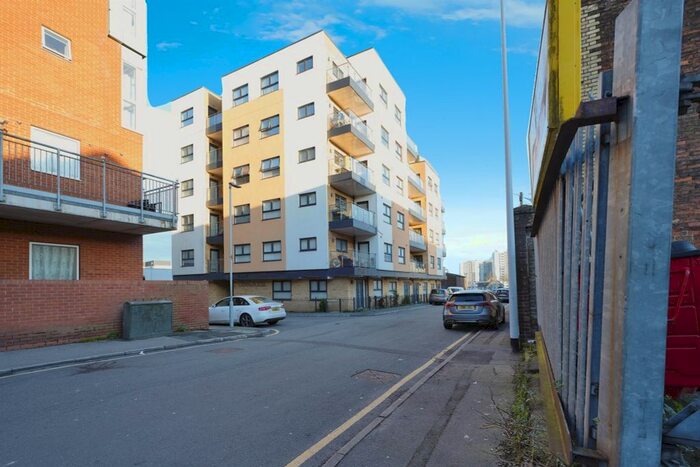 1 Bedroom Flat For Sale In Oxford Road, Luton, LU1