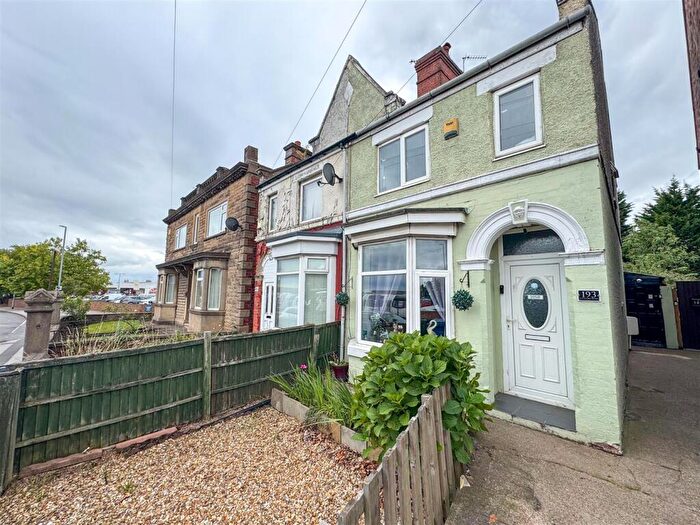 3 Bedroom Semi-Detached House For Sale In Gateford Road, Worksop, S81