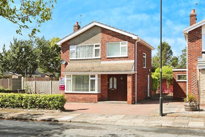 3 Bedroom Detached House For Sale In Hakehill Close, Bessacarr, Doncaster, DN4