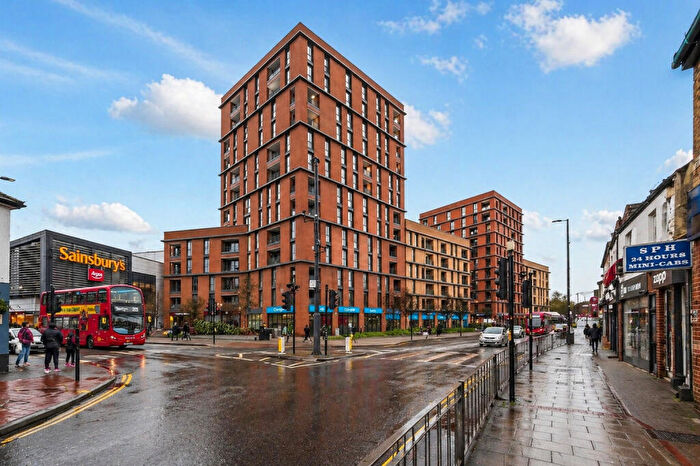 2 Bedroom Flat For Sale In High Street, Sutton, SM1