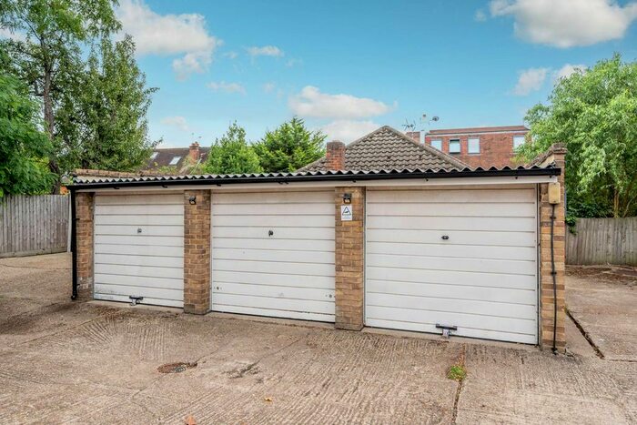 Garage / Parking To Rent In Worple Road, Wimbledon, London, SW20